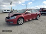 ✅ 2016 Volkswagen Passat SE • VIN: 1VWBS7A35GC061662 • Lot: 93390025. Wystawiony na Copart z przebiegiem 123 262 mil. Bezpłatny archiwum sprzedaży aukcyjnych z USA i szczegółowy raport historii pojazdu na DreamBid. Zdjęcie 1.
