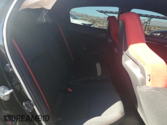 ✅ 2018 Honda Civic Type R Touring • VIN: SHHFK8G76JU204373 • Lot: 70512323. Wystawiony na Copart z przebiegiem 16 159 mil. Bezpłatny archiwum sprzedaży aukcyjnych z USA i szczegółowy raport historii pojazdu na DreamBid. Zdjęcie 10.