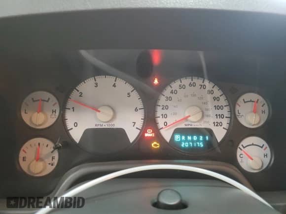 2007 Dodge 1500 SLT z VIN 1D7HU18277S247894, wystawiony jako Copart lot #67873964 z przebiegiem 207 175 mil mil oraz Czysty tytuł • Clean title. Historia ofert i sprzedaży dostępna na DreamBid. Obrazek 9.