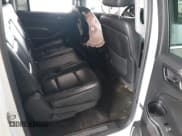 ✅ 2015 Chevrolet Suburban LT • VIN: 1GNSCJKC0FR104562 • Lot: 42806992. Wystawiony na IAAI z przebiegiem 178 433 mil. Bezpłatny archiwum sprzedaży aukcyjnych z USA i szczegółowy raport historii pojazdu na DreamBid. Zdjęcie 8.