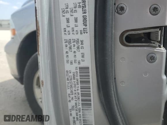 ✅ 2010 Dodge 1500 TRX • VIN: 1D7RV1GT4AS114979 • Lot: 57456225. Wystawiony na Copart z przebiegiem 285 286 mil. Bezpłatny archiwum sprzedaży aukcyjnych z USA i szczegółowy raport historii pojazdu na DreamBid. Zdjęcie 12.