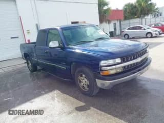 ✅ 2000 Chevrolet Silverado 1500 LS • VIN: 2GCEC19T7Y1175894 • Lot: 43066423. Listed on IAAI with 278,219 mi. Free auction sales archive from the USA and detailed vehicle history report at DreamBid. Image 1.