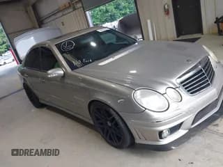 ✅ 2005 Mercedes-Benz E 55 AMG • VIN: WDBUF76J15A768563 • Lot: 42584484. Wystawiony na IAAI z przebiegiem 108 963 mil. Bezpłatny archiwum sprzedaży aukcyjnych z USA i szczegółowy raport historii pojazdu na DreamBid. Zdjęcie 1.