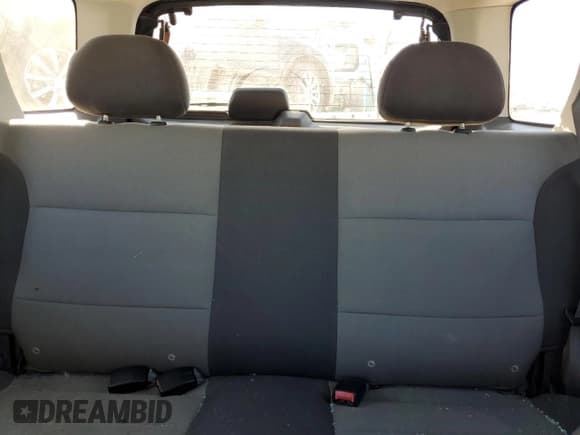 ✅ 2003 Ford Escape XLS Popular • VIN: 1FMYU921X3KB87480 • Lot: 91208065. Listed on Copart with 180,153 mi. Free auction sales archive from the USA and detailed vehicle history report at DreamBid. Image 10.