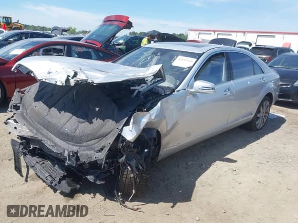 ✅ 2013 Mercedes-Benz S 550 • VIN: WDDNG7DBXDA533596 • Lot: 42197526. Listed on IAAI with 79,115 mi. Free auction sales archive from the USA and detailed vehicle history report at DreamBid. Image 18.