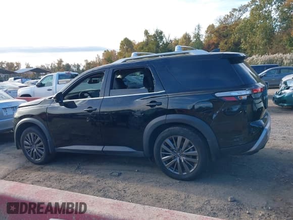 ✅ 2022 Nissan Pathfinder SL • VIN: 5N1DR3CD9NC204420 • Lot: 43548502. Listed on IAAI with 58,711 mi. Free auction sales archive from the USA and detailed vehicle history report at DreamBid. Image 15.