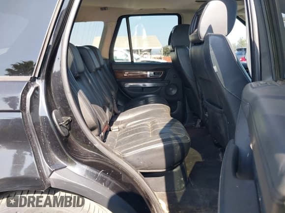✅ 2010 Land Rover Range Rover Sport HSE Lux • VIN: SALSK2D45AA218841 • Lot: 42575506. Listed on IAAI with Not provided. Free auction sales archive from the USA and detailed vehicle history report at DreamBid. Image 8.