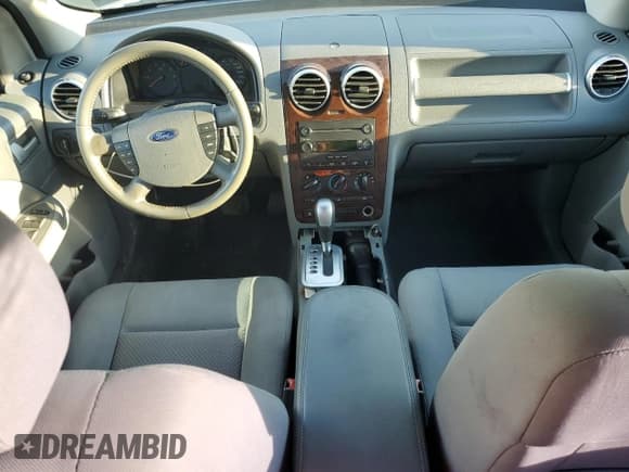 ✅ 2007 Ford Freestyle SEL • VIN: 1FMDK02177GA39019 • Lot: 73844164. Wystawiony na Copart z przebiegiem 185 083 mil. Bezpłatny archiwum sprzedaży aukcyjnych z USA i szczegółowy raport historii pojazdu na DreamBid. Zdjęcie 8.