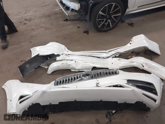 ✅ 2023 Volvo XC90 Plus • VIN: YV4062PN1P1985051 • Лот: 41890979. Опубликован ранее на IAAI с пробегом 60 922 миль. Бесплатный доступ к архиву аукционных продаж из США и подробный отчёт об истории автомобиля на DreamBid. Изображение 12.