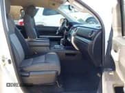 ✅ 2016 Toyota Tundra SR5 • VIN: 5TFEM5F1XGX106268 • Lot: 41674496. Listed on IAAI with 118,091 mi. Free auction sales archive from the USA and detailed vehicle history report at DreamBid. Image 5.