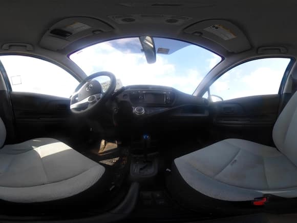 ✅ 2016 Toyota Prius One • VIN: JTDKDTB32G1132591 • Lot: 42092764. Listed on IAAI with 67,472 mi. Free auction sales archive from the USA and detailed vehicle history report at DreamBid. Image 18.