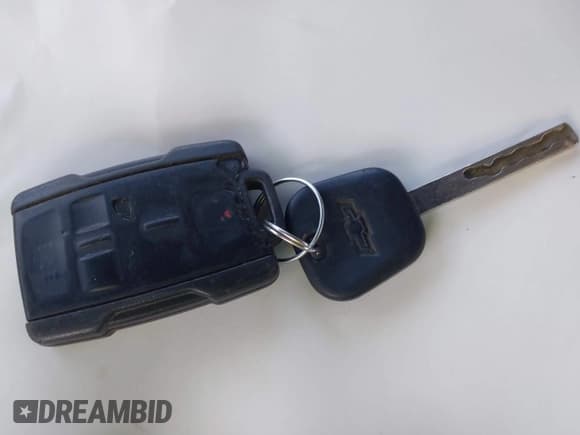 ✅ 2017 Chevrolet Silverado 1500 LT • VIN: 1GCVKREC9HZ267541 • Lot: 43334191. Wystawiony na IAAI z przebiegiem 192 018 mil. Bezpłatny archiwum sprzedaży aukcyjnych z USA i szczegółowy raport historii pojazdu na DreamBid. Zdjęcie 11.