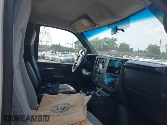 ✅ 2009 Chevrolet Express Cargo • VIN: 1GCGG25C691125228 • Lot: 42952605. Listed on IAAI with 192,989 mi. Free auction sales archive from the USA and detailed vehicle history report at DreamBid. Image 5.