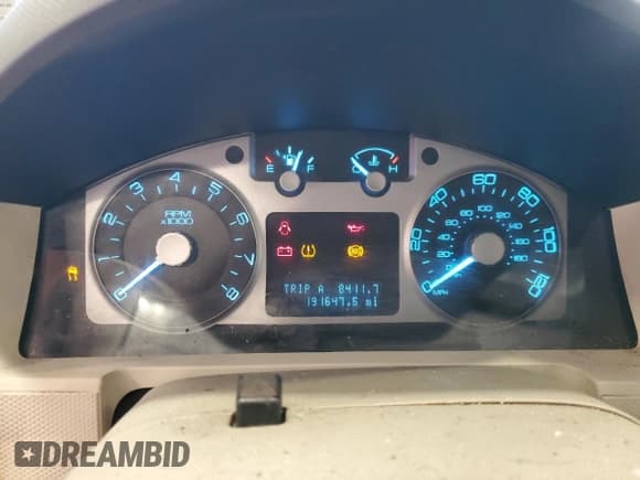 ✅ 2010 Mercury Mariner Premier • VIN: 4M2CN9HG0AKJ26413 • Lot: 72378324. Wystawiony na Copart z przebiegiem 191 647 mil. Bezpłatny archiwum sprzedaży aukcyjnych z USA i szczegółowy raport historii pojazdu na DreamBid. Zdjęcie 9.