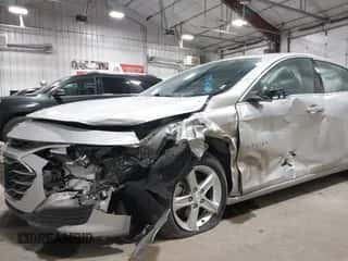 2022 Chevrolet Malibu LT z VIN 1G1ZD5STXNF174915, wystawiony jako IAAI lot #43147370 z przebiegiem 72 428 mil mil oraz . Historia ofert i sprzedaży dostępna na DreamBid. Obrazek 6.