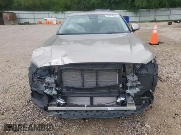 ✅ 2024 Volvo S90 Recharge Plug-In Hybrid Ultimate • VIN: LVYH60AF4RP409779 • Lot: 64375605. Listed on Copart with 11,070 mi. Free auction sales archive from the USA and detailed vehicle history report at DreamBid. Image 5.