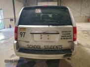 ✅ 2008 Chrysler Town & Country LX • VIN: 2A8HR44H78R137124 • Lot: 93772055. Wystawiony na Copart z przebiegiem 173 752 mil. Bezpłatny archiwum sprzedaży aukcyjnych z USA i szczegółowy raport historii pojazdu na DreamBid. Zdjęcie 6.