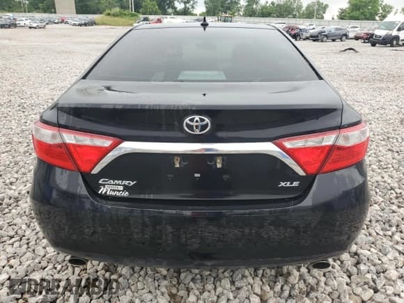 ✅ 2015 Toyota Camry XSE • VIN: 4T1BK1FK7FU563433 • Лот: 62092235. Опубликован ранее на Copart с пробегом 121 331 миль. Бесплатный доступ к архиву аукционных продаж из США и подробный отчёт об истории автомобиля на DreamBid. Изображение 6.