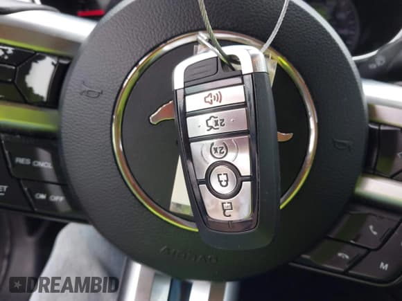 ✅ 2020 Ford Mustang EcoBoost Premium • VIN: 1FATP8UH3L5113591 • Lot: 43277727. Wystawiony na IAAI z przebiegiem 203 564 mil. Bezpłatny archiwum sprzedaży aukcyjnych z USA i szczegółowy raport historii pojazdu na DreamBid. Zdjęcie 11.