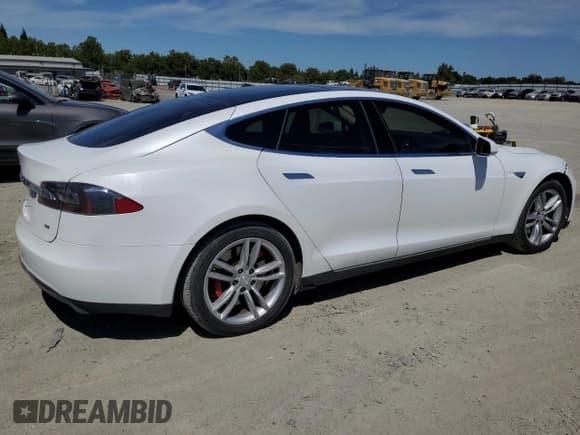 ✅ 2012 Tesla Model S • VIN: 5YJSA1CN1CFP02658 • Лот: 66325805. Опубликован ранее на Copart с пробегом 127 300 миль. Бесплатный доступ к архиву аукционных продаж из США и подробный отчёт об истории автомобиля на DreamBid. Изображение 3.