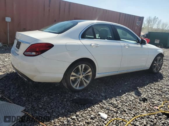 ✅ 2015 Mercedes-Benz C 300 • VIN: 55SWF4JB2FU090342 • Lot: 84748585. Listed on Copart with 78,562 mi. Free auction sales archive from the USA and detailed vehicle history report at DreamBid. Image 3.
