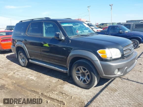 ✅ 2004 Toyota Sequoia SR5 • VIN: 5TDZT34A54S215668 • Lot: 43621585. Listed on IAAI with 261,714 mi. Free auction sales archive from the USA and detailed vehicle history report at DreamBid. Image 1.
