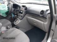 ✅ 2008 Kia Rondo LX • VIN: KNAFG526587154739 • Lot: 43599183. Listed on IAAI with 152,616 mi. Free auction sales archive from the USA and detailed vehicle history report at DreamBid. Image 5.