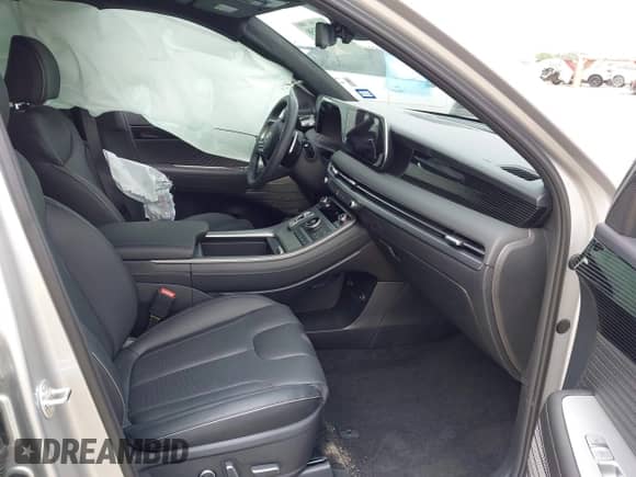 2025 Hyundai Palisade Calligraphy with VIN KM8R74GE9SU887116, listed as a IAAI auction lot 42115358 with 954 mi miles and . Bid and sale history available at DreamBid. Image 5.