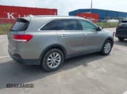 ✅ 2017 Kia Sorento L • VIN: 5XYPG4A39HG267511 • Lot: 43187194. Listed on IAAI with 63,745 mi. Free auction sales archive from the USA and detailed vehicle history report at DreamBid. Image 4.