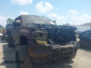 ✅ 2017 GMC Sierra 1500 SLT • VIN: 3GTU2NEJ9HG152182 • Лот: 42913544. Опубликован ранее на IAAI с пробегом 11 миль. Бесплатный доступ к архиву аукционных продаж из США и подробный отчёт об истории автомобиля на DreamBid. Изображение 1.