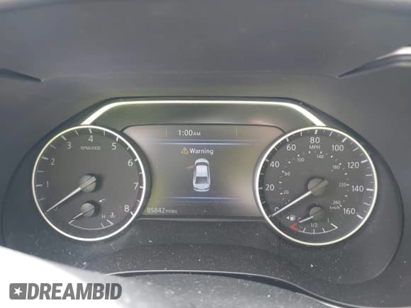 ✅ 2017 Nissan Maxima SL • VIN: 1N4AA6AP2HC424036 • Lot: 42486219. Listed on IAAI with 85,842 mi. Free auction sales archive from the USA and detailed vehicle history report at DreamBid. Image 7.