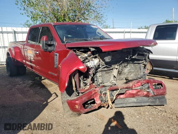 ✅ 2018 Ford F-350 XL • VIN: 1FT8W3DT6JEB51114 • Lot: 56500315. Wystawiony na Copart z przebiegiem 212 324 mil. Bezpłatny archiwum sprzedaży aukcyjnych z USA i szczegółowy raport historii pojazdu na DreamBid. Zdjęcie 4.