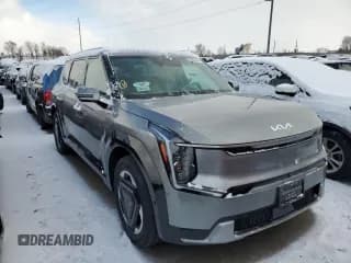 ✅ 2024 Kia EV9 Land • VIN: KNDADFS56R6044843 • Lot: 82822874. Wystawiony na Copart z przebiegiem 3 081 mil. Bezpłatny archiwum sprzedaży aukcyjnych z USA i szczegółowy raport historii pojazdu na DreamBid. Zdjęcie 4.