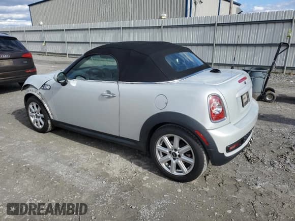 ✅ 2013 MINI Roadster S • VIN: WMWSY3C58DT565690 • Lot: 90615845. Wystawiony na Copart z przebiegiem 80 676 mil. Bezpłatny archiwum sprzedaży aukcyjnych z USA i szczegółowy raport historii pojazdu na DreamBid. Zdjęcie 2.