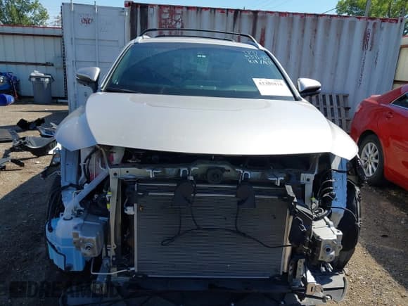 ✅ 2024 Toyota Venza LE • VIN: JTEAAAAH4RJ172353 • Лот: 43305818. Опубликован ранее на IAAI с пробегом 20 135 миль. Бесплатный доступ к архиву аукционных продаж из США и подробный отчёт об истории автомобиля на DreamBid. Изображение 13.