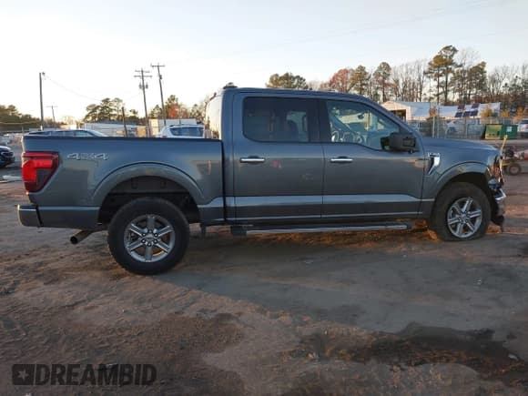 ✅ 2025 Ford F-150 XLT • VIN: 1FTEW3LP0SKE07175 • Лот: 43777927. Опубликован ранее на IAAI с пробегом 14 194 миль. Бесплатный доступ к архиву аукционных продаж из США и подробный отчёт об истории автомобиля на DreamBid. Изображение 13.