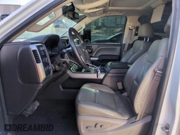 ✅ 2015 Chevrolet Silverado 2500HD LTZ • VIN: 1GC1KWE87FF106595 • Лот: 50557155. Опубликован ранее на Copart с пробегом 158 001 миль. Бесплатный доступ к архиву аукционных продаж из США и подробный отчёт об истории автомобиля на DreamBid. Изображение 7.