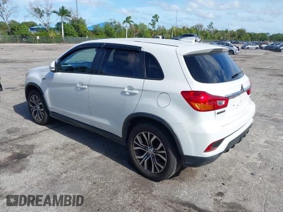 ✅ 2018 Mitsubishi Outlander ES • VIN: JA4AP3AU4JZ006653 • Lot: 43821514. Listed on IAAI with 105,316 mi. Free auction sales archive from the USA and detailed vehicle history report at DreamBid. Image 3.