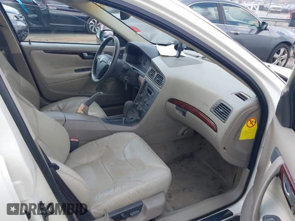 ✅ 2002 Volvo S60 • VIN: YV1RS58D722119218 • Lot: 42697182. Listed on IAAI with 144,638 mi. Free auction sales archive from the USA and detailed vehicle history report at DreamBid. Image 5.