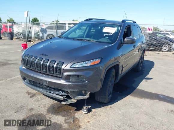 ✅ 2018 Jeep Cherokee Latitude Tech Connect • VIN: 1C4PJLCB1JD622594 • Лот: 42878187. Опубликован ранее на IAAI с пробегом 112 009 миль. Бесплатный доступ к архиву аукционных продаж из США и подробный отчёт об истории автомобиля на DreamBid. Изображение 2.