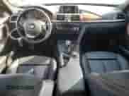 2016 BMW 3 Series z VIN WBA8E7C54GK415435, wystawiony jako Copart lot #68301985 z przebiegiem 119 006 mil mil oraz Szkoda całkowita • Salvage title. Historia ofert i sprzedaży dostępna na DreamBid. Obrazek 8.