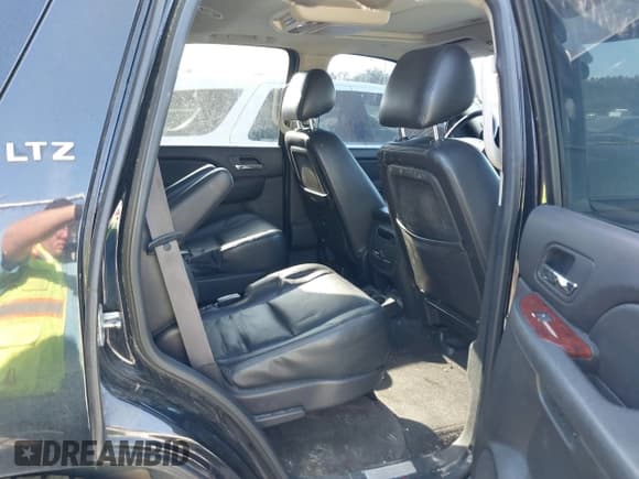 ✅ 2013 Chevrolet Tahoe LTZ • VIN: 1GNSCCE07DR169385 • Lot: 41899972. Listed on IAAI with 132,005 mi. Free auction sales archive from the USA and detailed vehicle history report at DreamBid. Image 8.