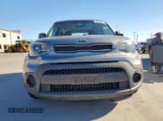 ✅ 2017 Kia Soul • VIN: KNDJN2A25H7490603 • Lot: 90850335. Wystawiony na Copart z przebiegiem 65 772 mil. Bezpłatny archiwum sprzedaży aukcyjnych z USA i szczegółowy raport historii pojazdu na DreamBid. Zdjęcie 5.