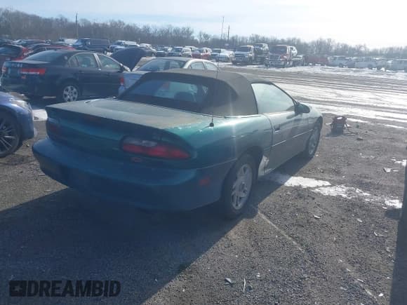 ✅ 1995 Chevrolet Camaro Z28 • VIN: 2G1FP32P5S2196335 • Лот: 41261378. Опубликован ранее на IAAI с пробегом 126 260 миль. Бесплатный доступ к архиву аукционных продаж из США и подробный отчёт об истории автомобиля на DreamBid. Изображение 4.