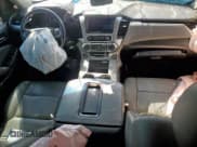 ✅ 2017 Chevrolet Tahoe LT • VIN: 1GNSCBKC5HR198298 • Lot: 82170685. Wystawiony na Copart z przebiegiem 192 845 mil. Bezpłatny archiwum sprzedaży aukcyjnych z USA i szczegółowy raport historii pojazdu na DreamBid. Zdjęcie 8.