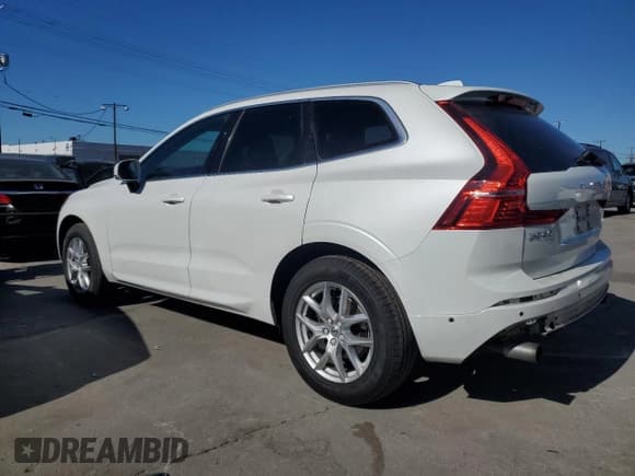 ✅ 2019 Volvo XC60 Momentum • VIN: LYV102DK9KB251729 • Lot: 87288785. Listed on Copart with 50,634 mi. Free auction sales archive from the USA and detailed vehicle history report at DreamBid. Image 2.