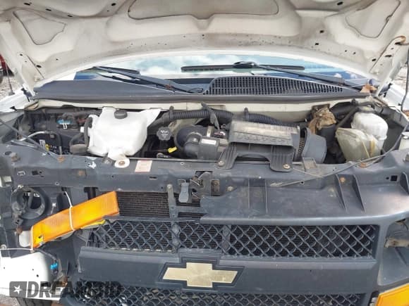 ✅ 2011 Chevrolet Express Cargo • VIN: 1GCWGFCA2B1162013 • Lot: 43124177. Listed on IAAI with 265,494 mi. Free auction sales archive from the USA and detailed vehicle history report at DreamBid. Image 10.