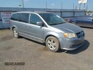 ✅ 2013 Dodge Grand Caravan Crew • VIN: 2C4RDGDG9DR628873 • Lot: 42993835. Wystawiony na IAAI z przebiegiem 228 493 mil. Bezpłatny archiwum sprzedaży aukcyjnych z USA i szczegółowy raport historii pojazdu na DreamBid. Zdjęcie 1.