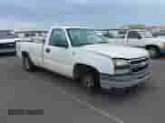 2007 Chevrolet Silverado 1500 Work Truck z VIN 3GCEC14X87G198472, wystawiony jako IAAI lot #43411936 z przebiegiem 154 696 mil mil oraz . Historia ofert i sprzedaży dostępna na DreamBid. Obrazek 1.