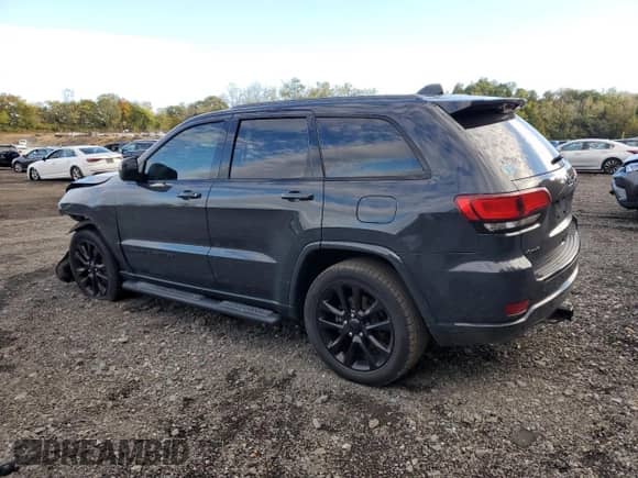 2018 Jeep Grand Cherokee Altitude z VIN 1C4RJFAG3JC332047, wystawiony jako Copart lot #86796385 z przebiegiem 123 992 mil mil oraz Szkoda całkowita • Salvage title. Historia ofert i sprzedaży dostępna na DreamBid. Obrazek 2.